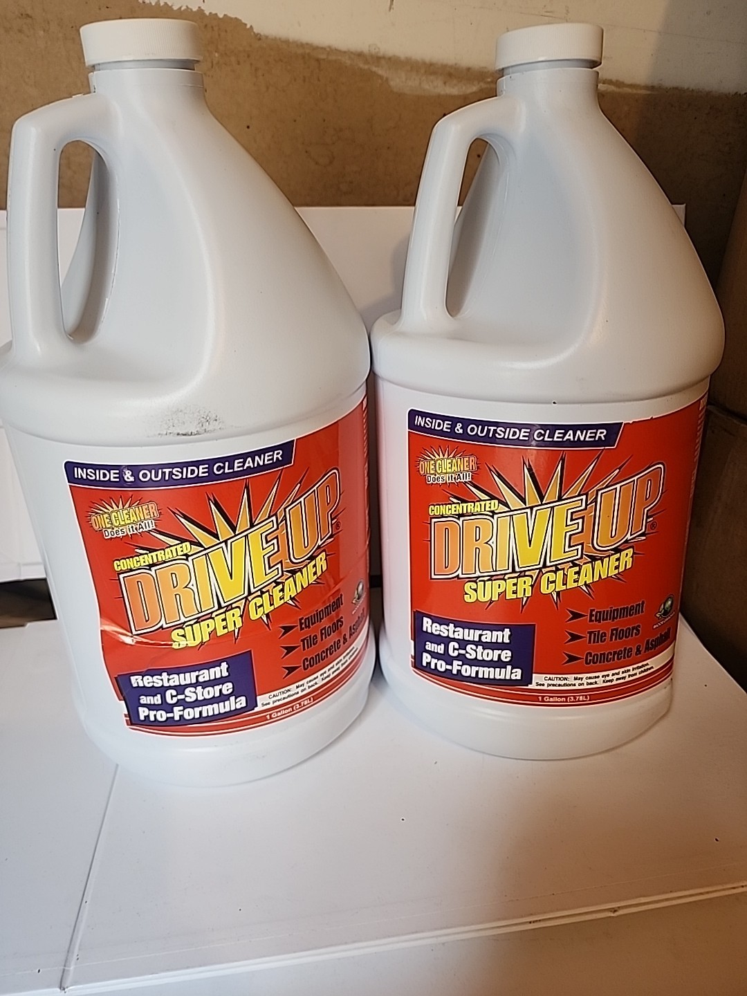 Degreaser 2 Gal – Multi Surface, Industrial Strength, Motor Oil & Grease Removel