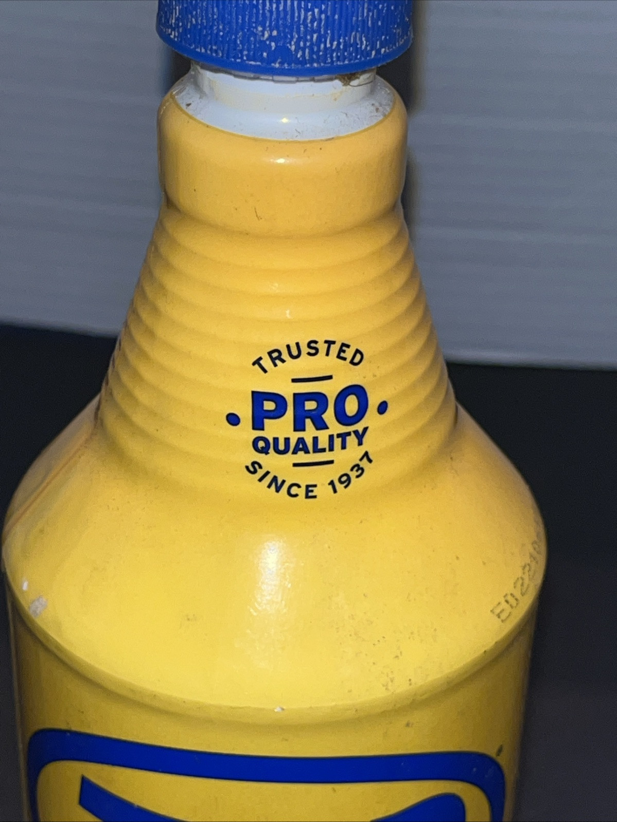 Zep GROUT CLEANER & Whitener 32 oz. Professional Strength Stains Lines ZU104632