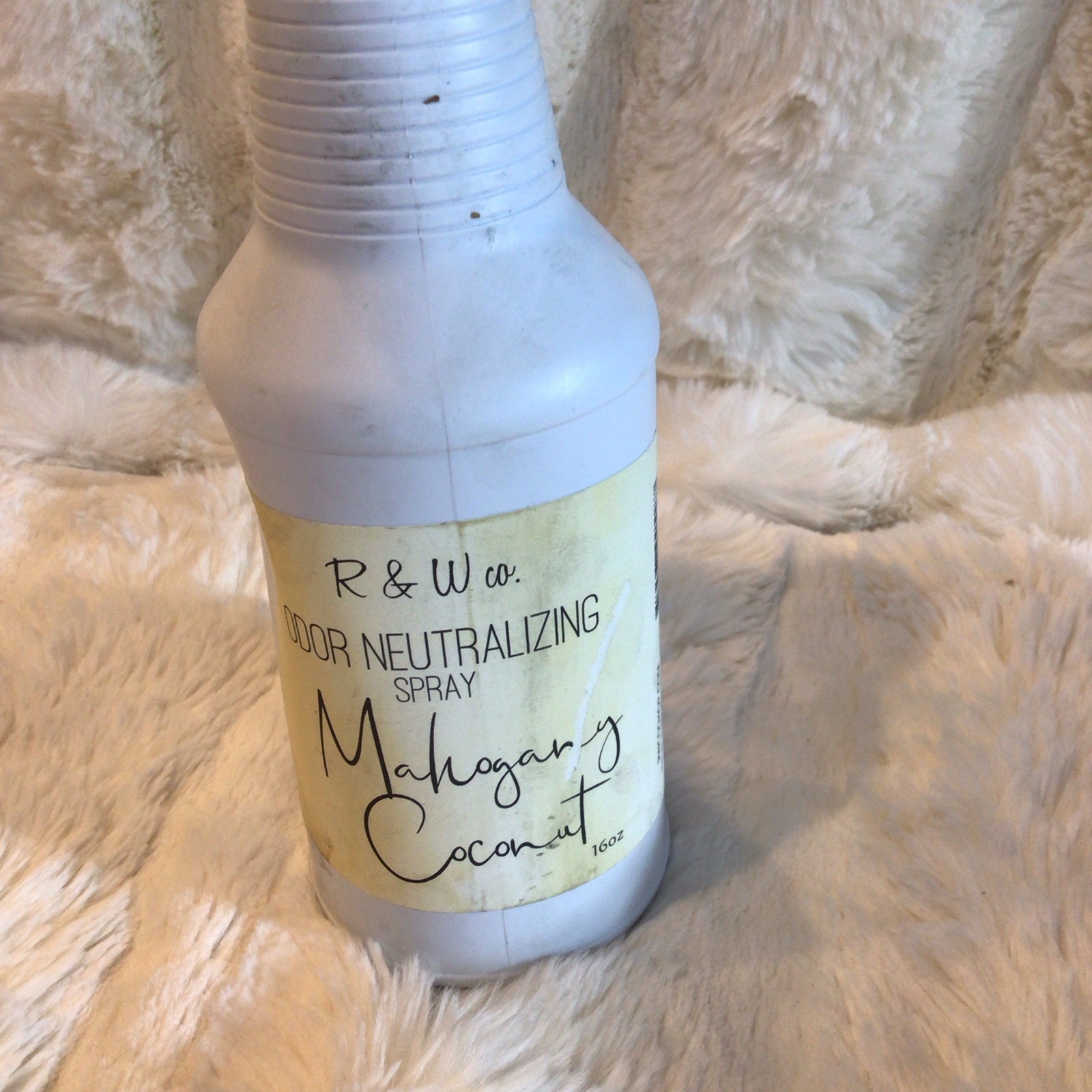 R & W Co. Odor Neutralizing Spray, Mahogany Coconut Scent 16 oz, 1 Pack