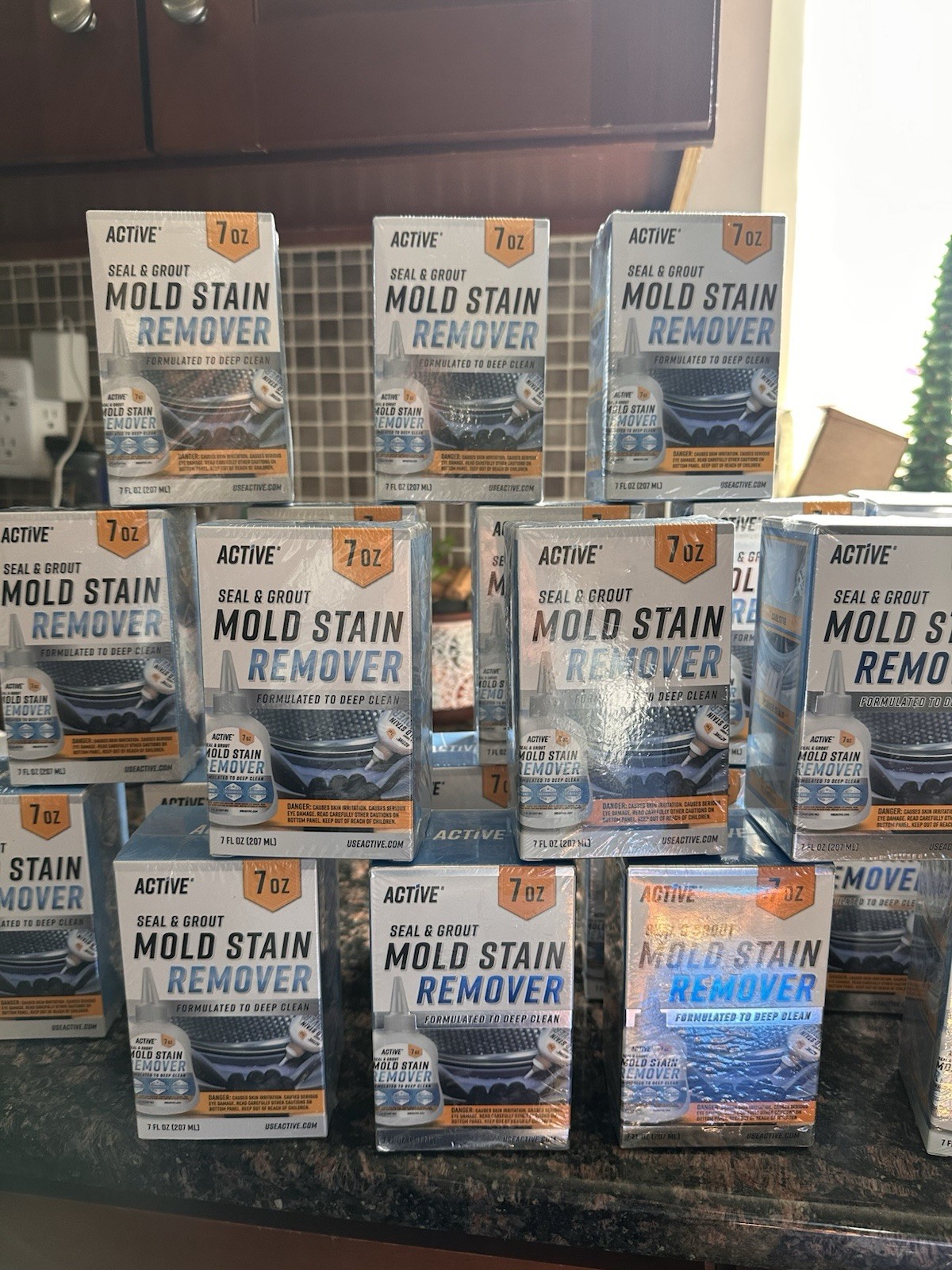active mold stain remover gel. Lot Of 2