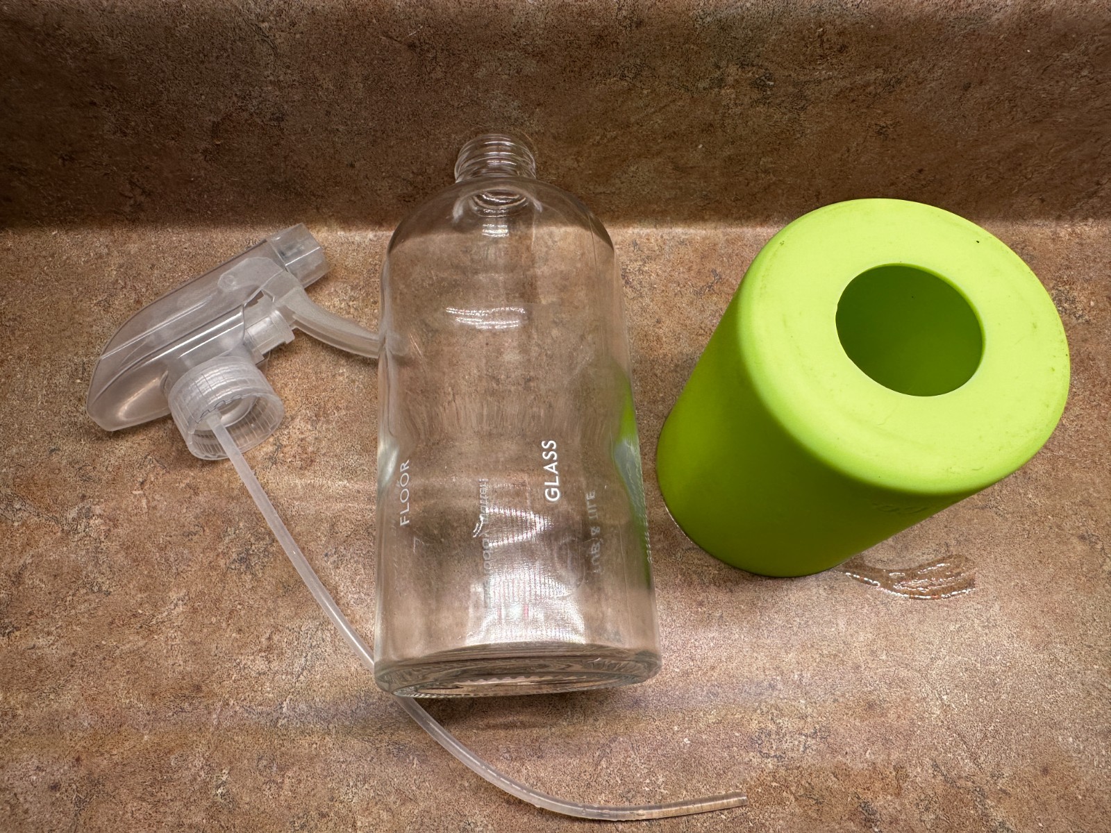Grove Collaborative BPA Free 16 oz. Glass Spray Bottle w/ Apple Green Sleeve