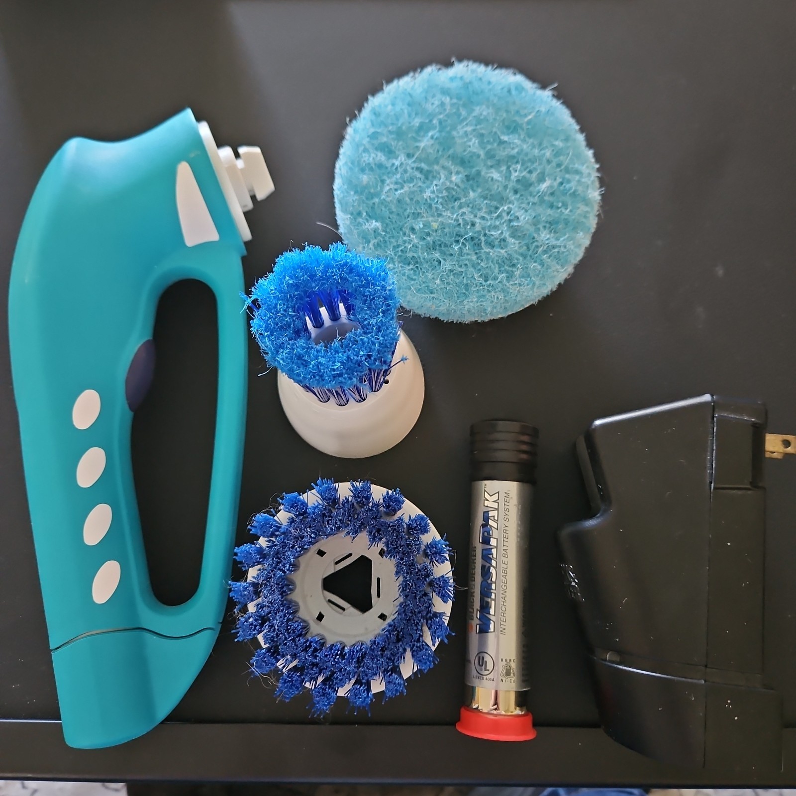 Black and Decker Scumbuster Handheld Wand Blue No Battery W/ Attachments