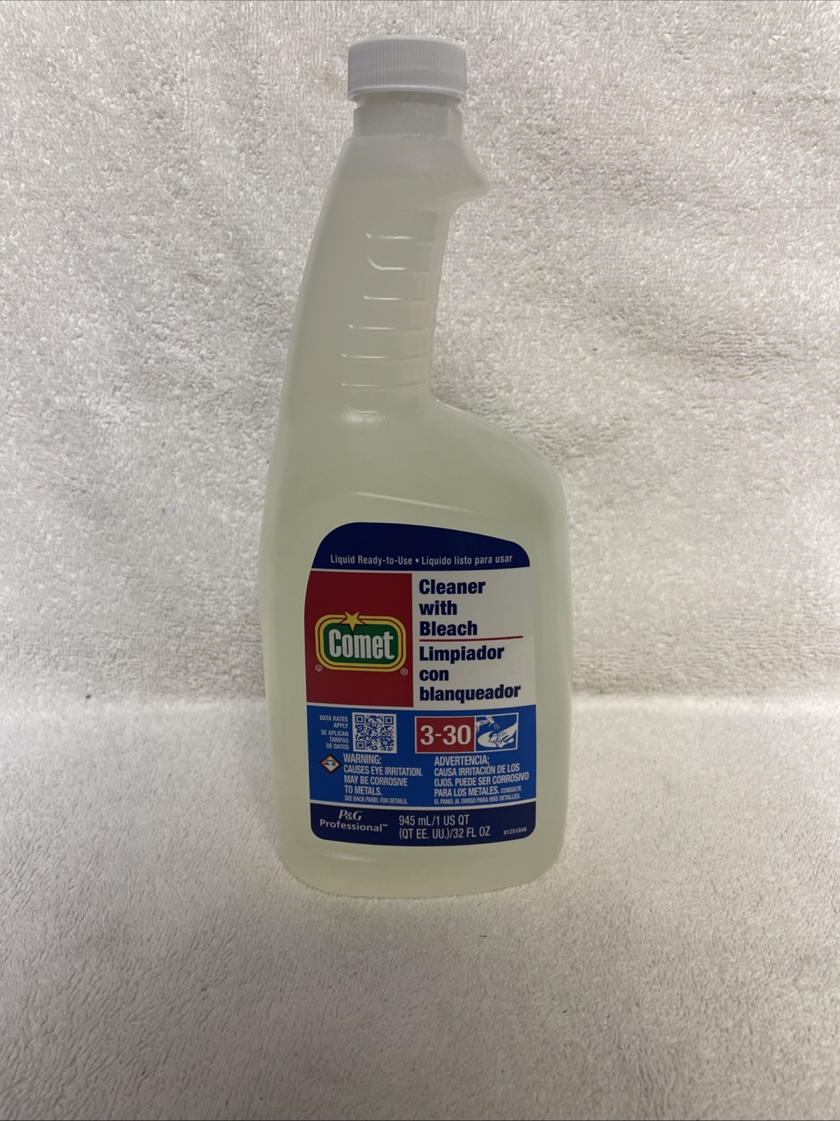8 PACK! P&G Professional 32fl oz per bottle Comet Cleaner With Bleach
