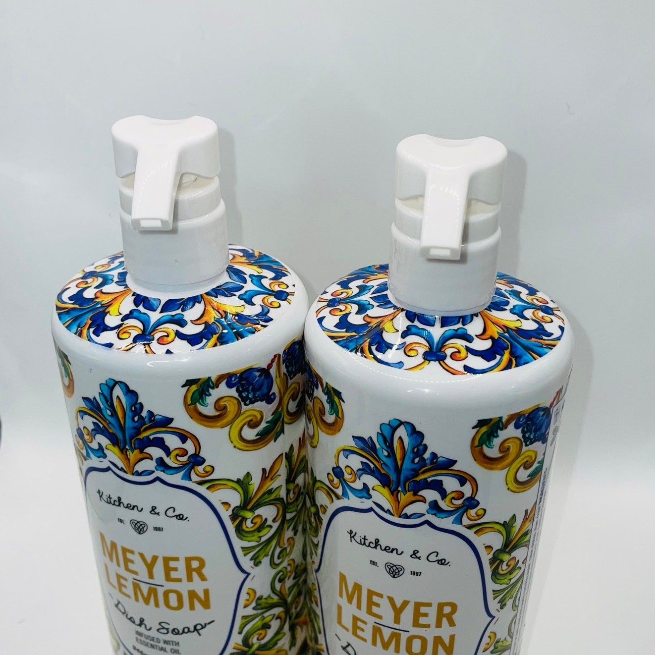 Kitchen & Co Meyer Lemon Dish Soap Essential Oils 32oz Pump Large Lot of 2 Decor