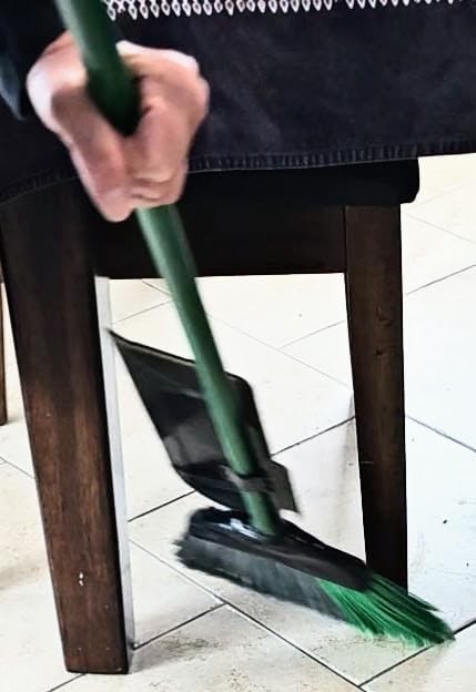 Dustpan is not for Everyone. It’s a Small-Capacity, Minimalist Dustpan, Designed