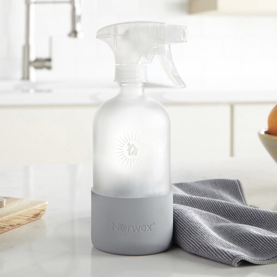 Norwex Forever Bottle Glass Spray Bottle Sprayer w/ Silicone Sleeve 16 fl oz