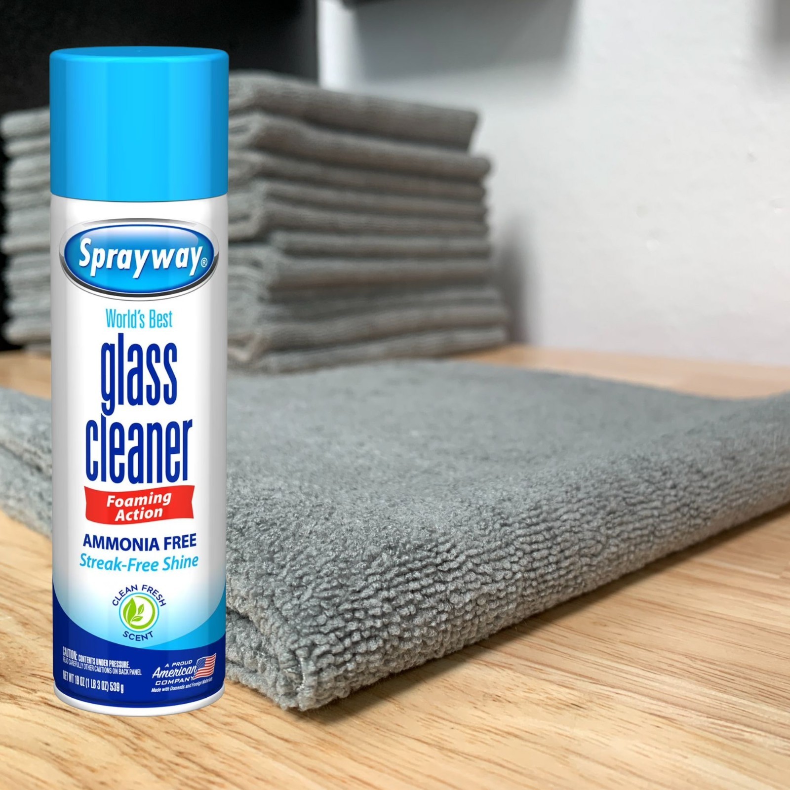 Sprayway Glass Cleaner 19 oz With 12×12 Microfiber Cleaning Cloths – Gray