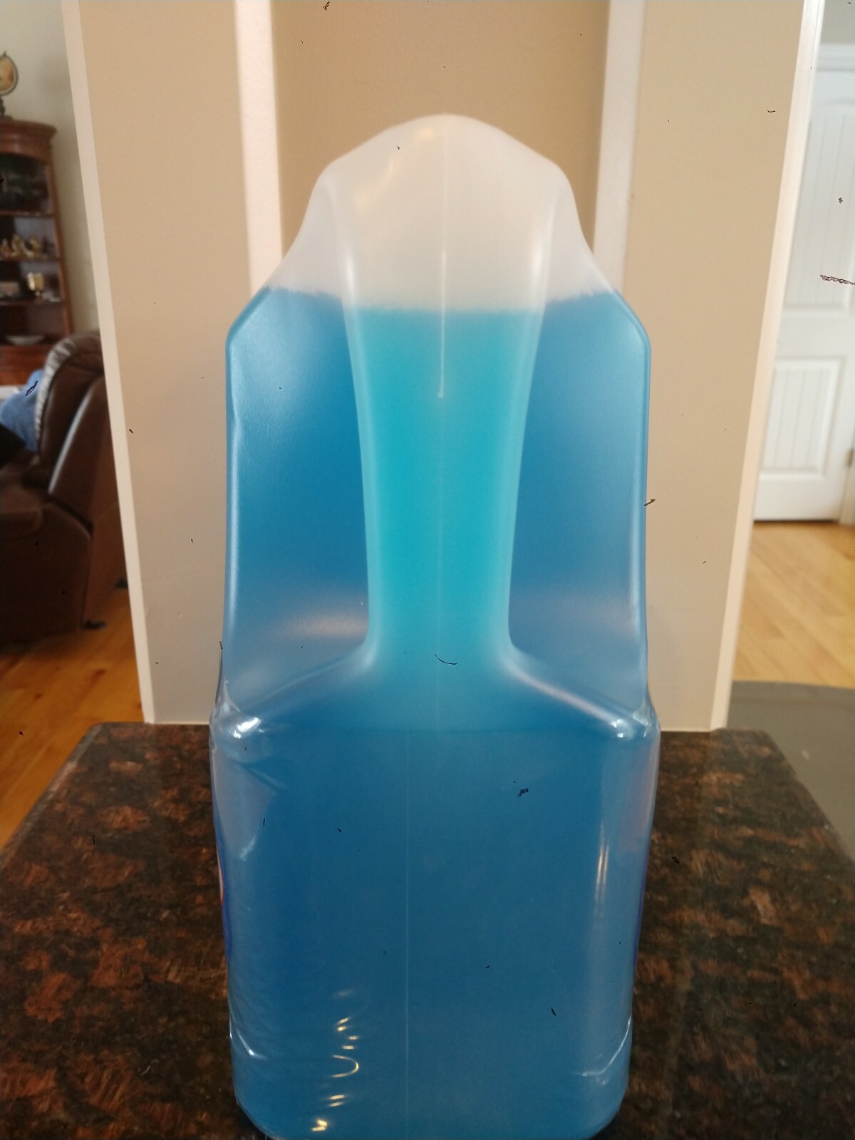 2 items: WINDEX Glass Cleaner 1.39 Gallons (5.2 L) + 32 oz cleaner With Sprink.