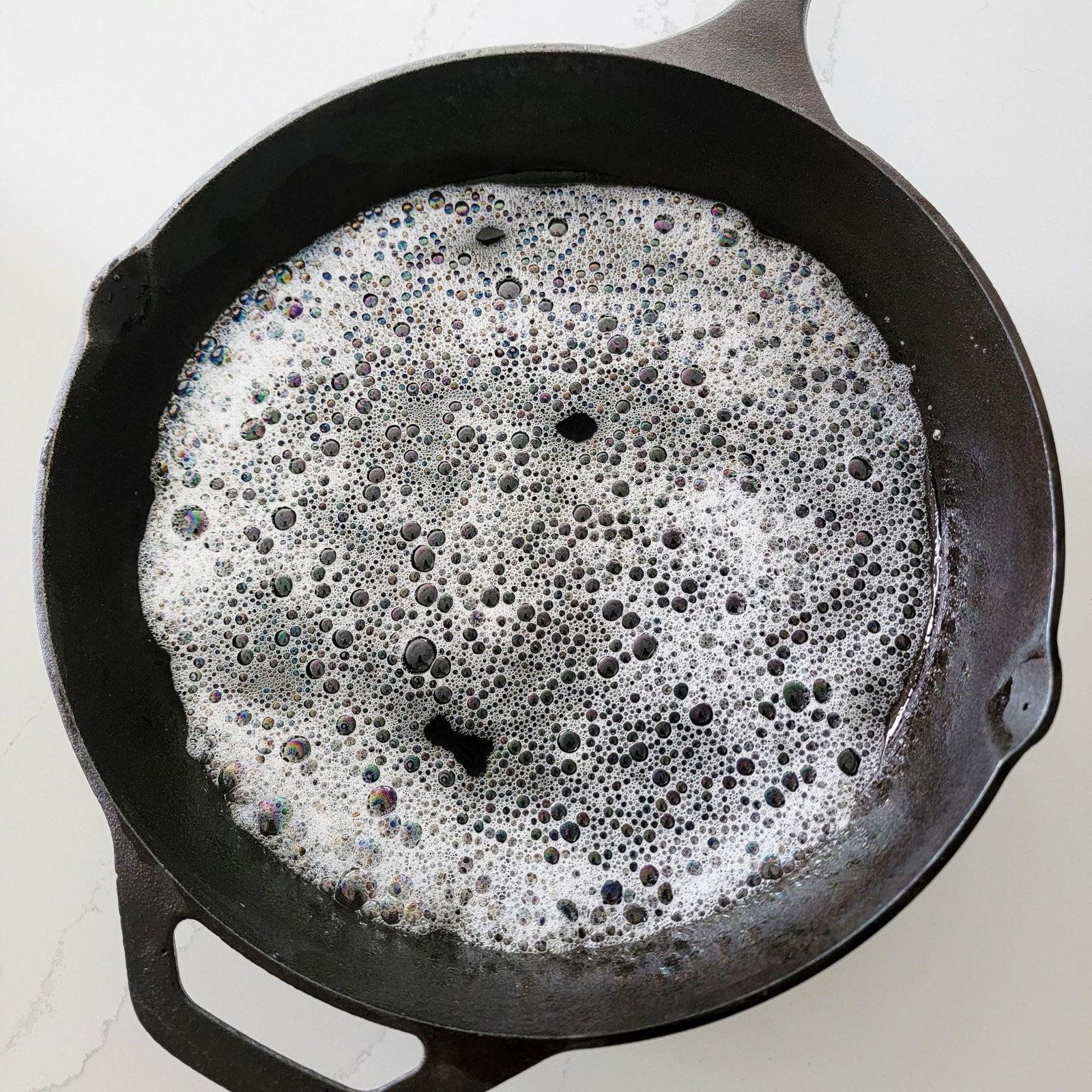CARON & DOUCET Ultimate Cast Iron Set Seasoning Oil, Cleaning Soap & Restori…
