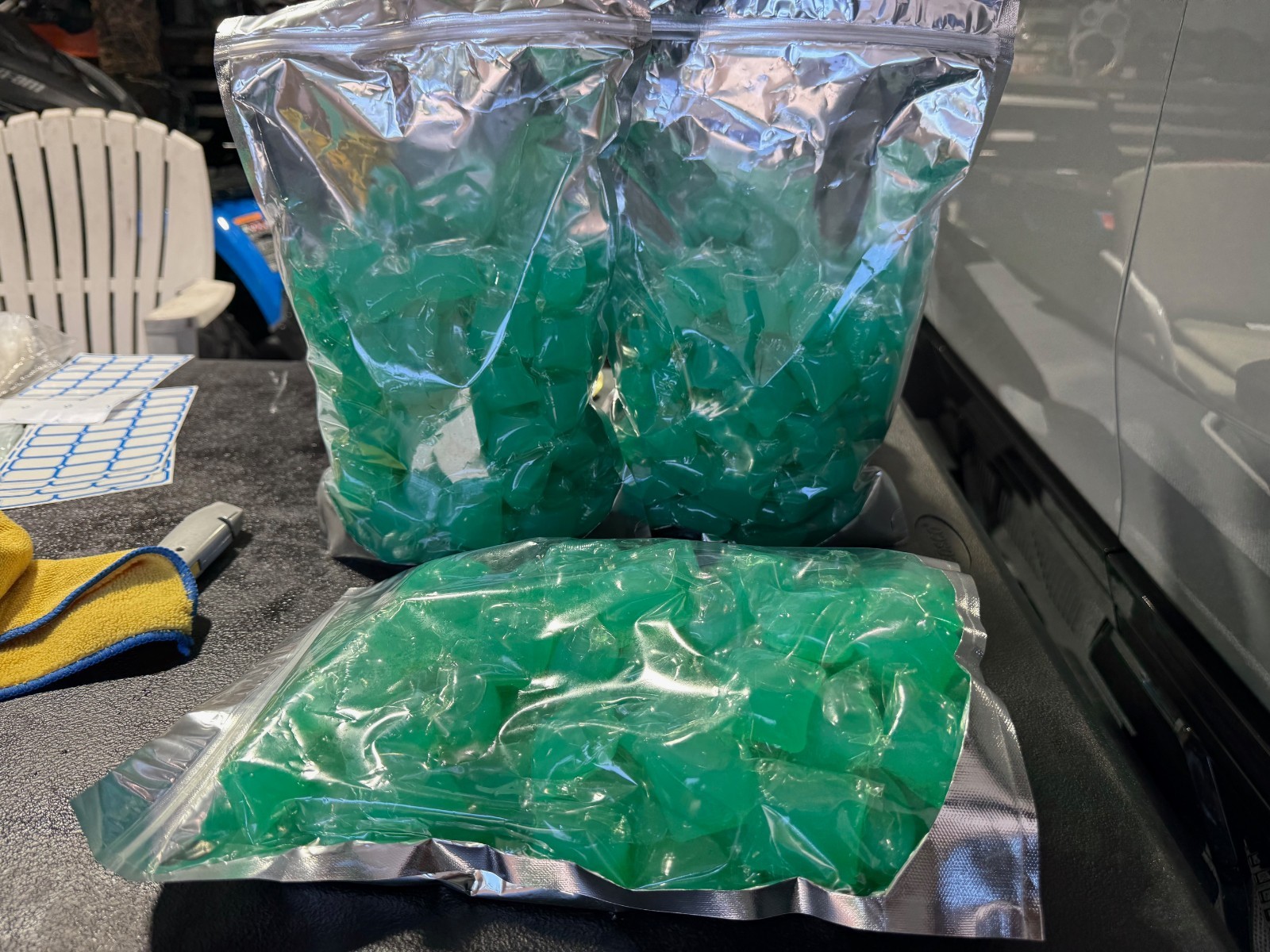700 gain pods and 30 pounds of scent beads