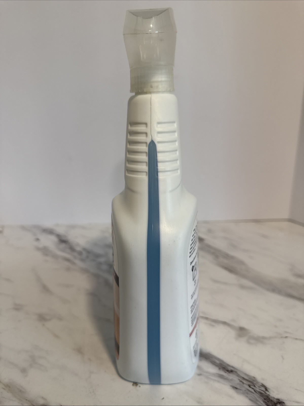 Bona Hardwood Floor Cleaner – Original 32 Fl Oz w/Refillable Spray Bottle FULL