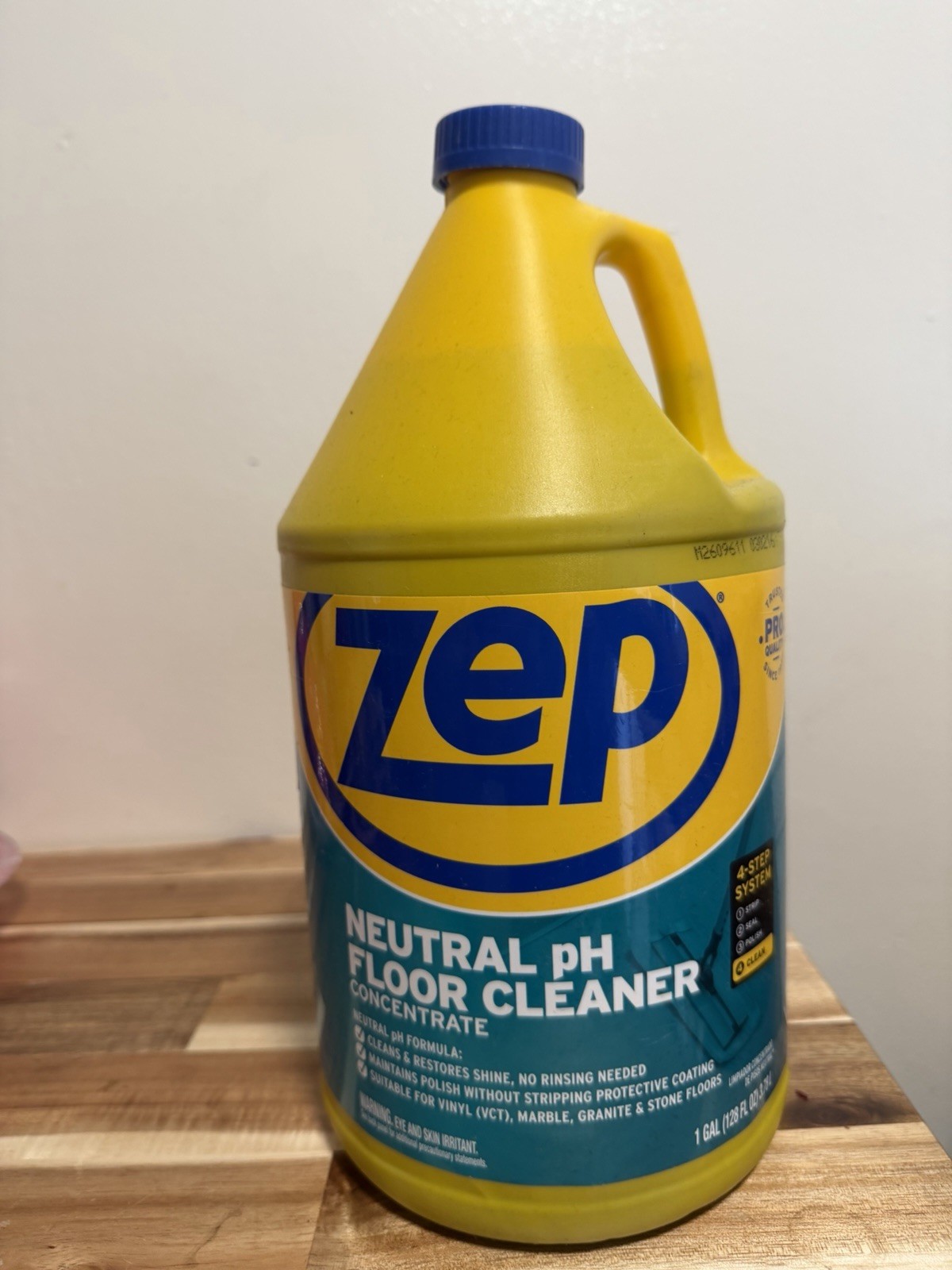 Zep Neutral pH Floor Cleaner Concentrate, No Rinse, Fresh Scent, 1 Gal