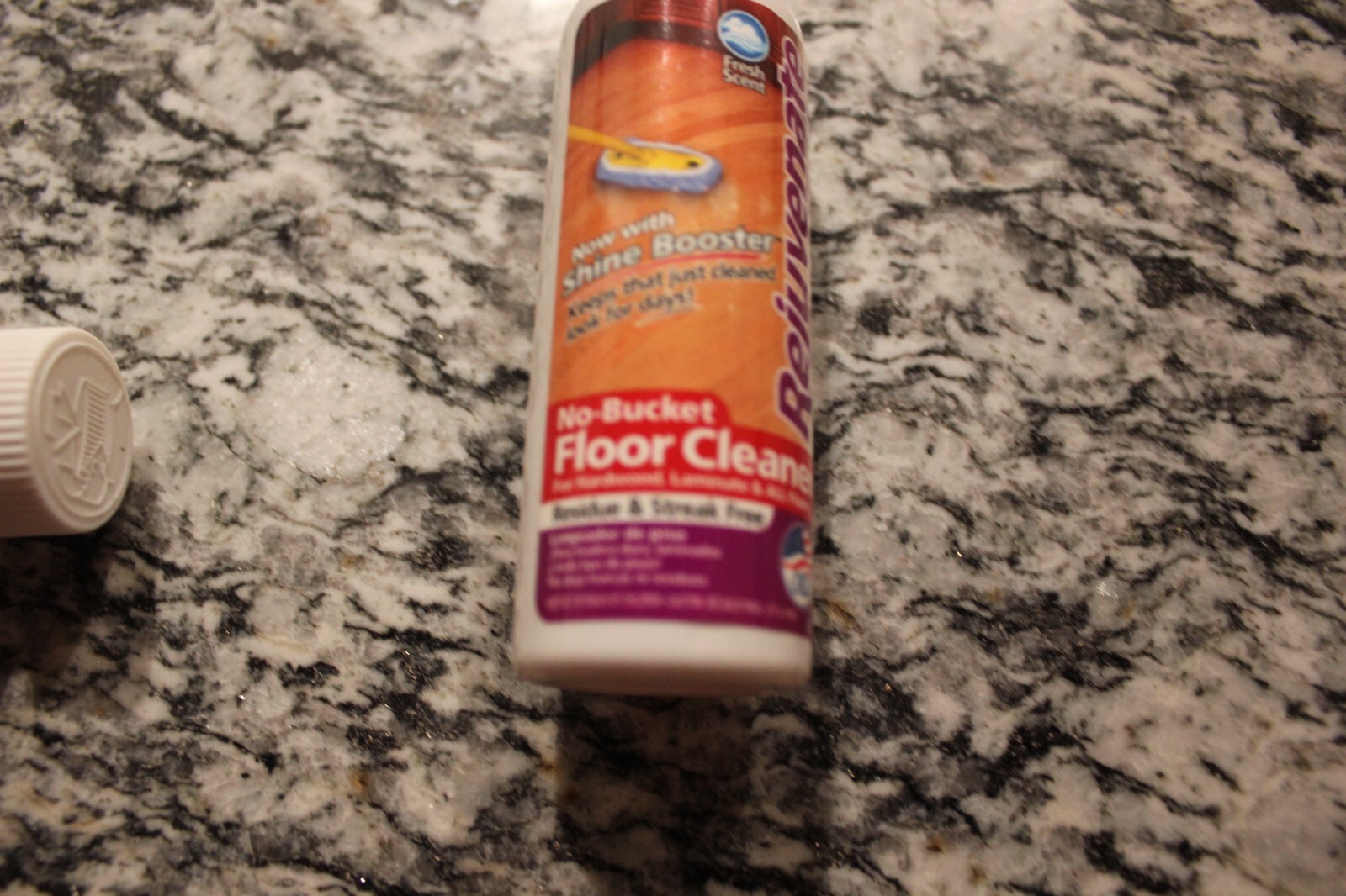 REJUVENATE NO BUCKET FLOOR CLEANER 2 OZ. SAMPLE SIZE
