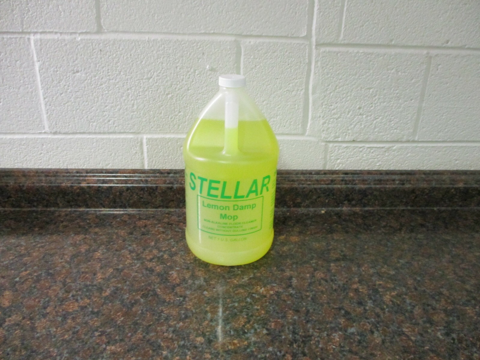 NOS STELLAR 1 GALLON LEMON DAMP MOP NON ALKALINE FLOOR CLEANER CONCENTRATE