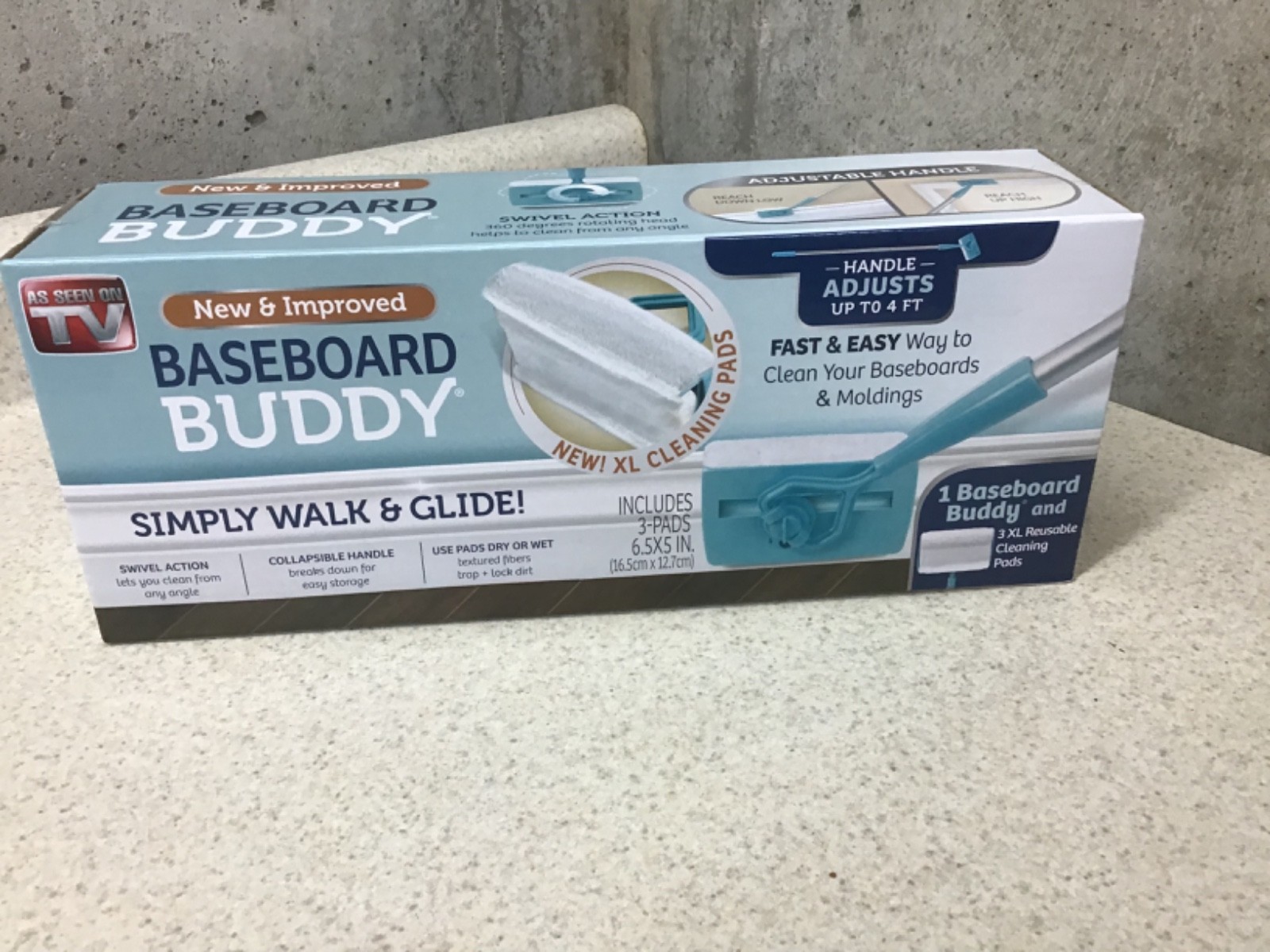 NEW IN BOX Baseboard Buddy Baseboard Cleaner +3 Pads Swivelhead Extended Handle