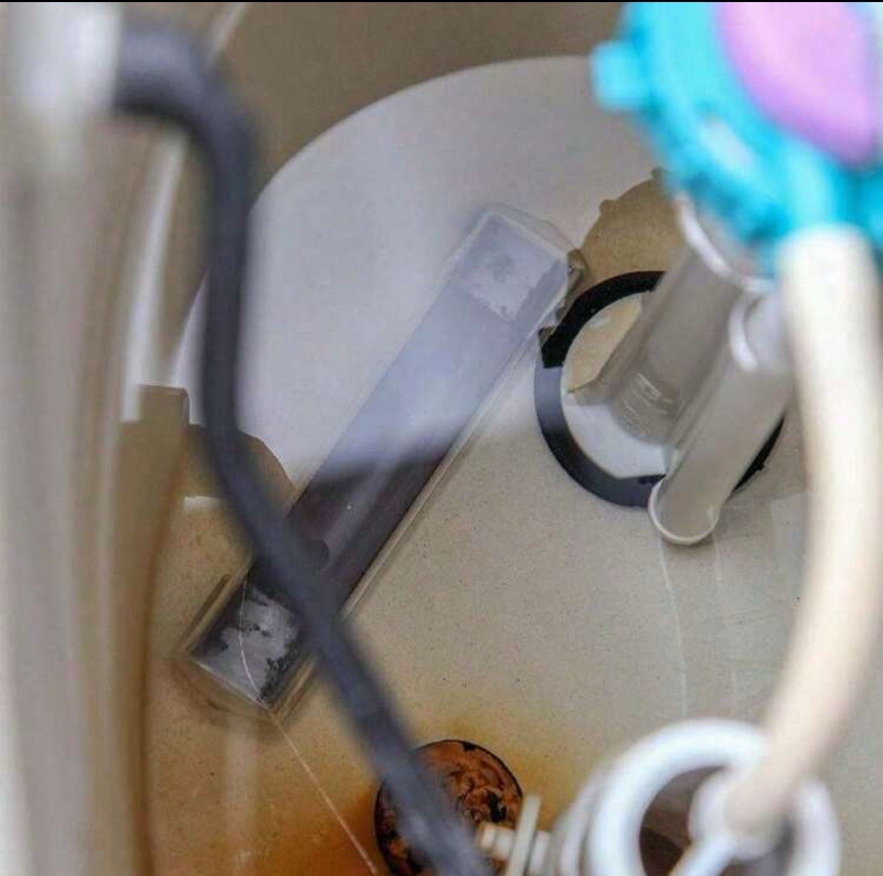 Chemical Free Magnetic Toilet Bowl Cleaner