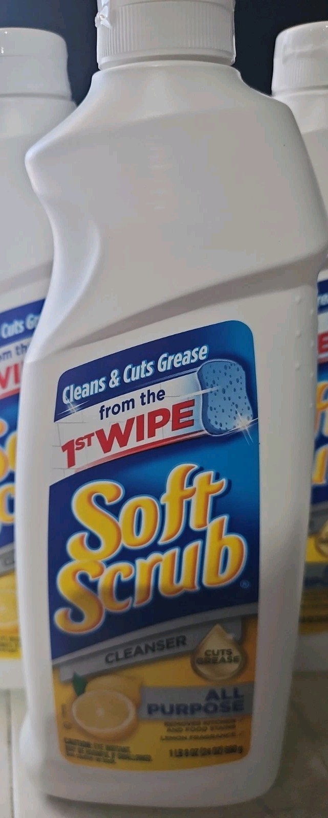 Soft Scrub LEMON Scent Heavy Duty Cleaner 24 oz. Deodorizes Tough Stains.