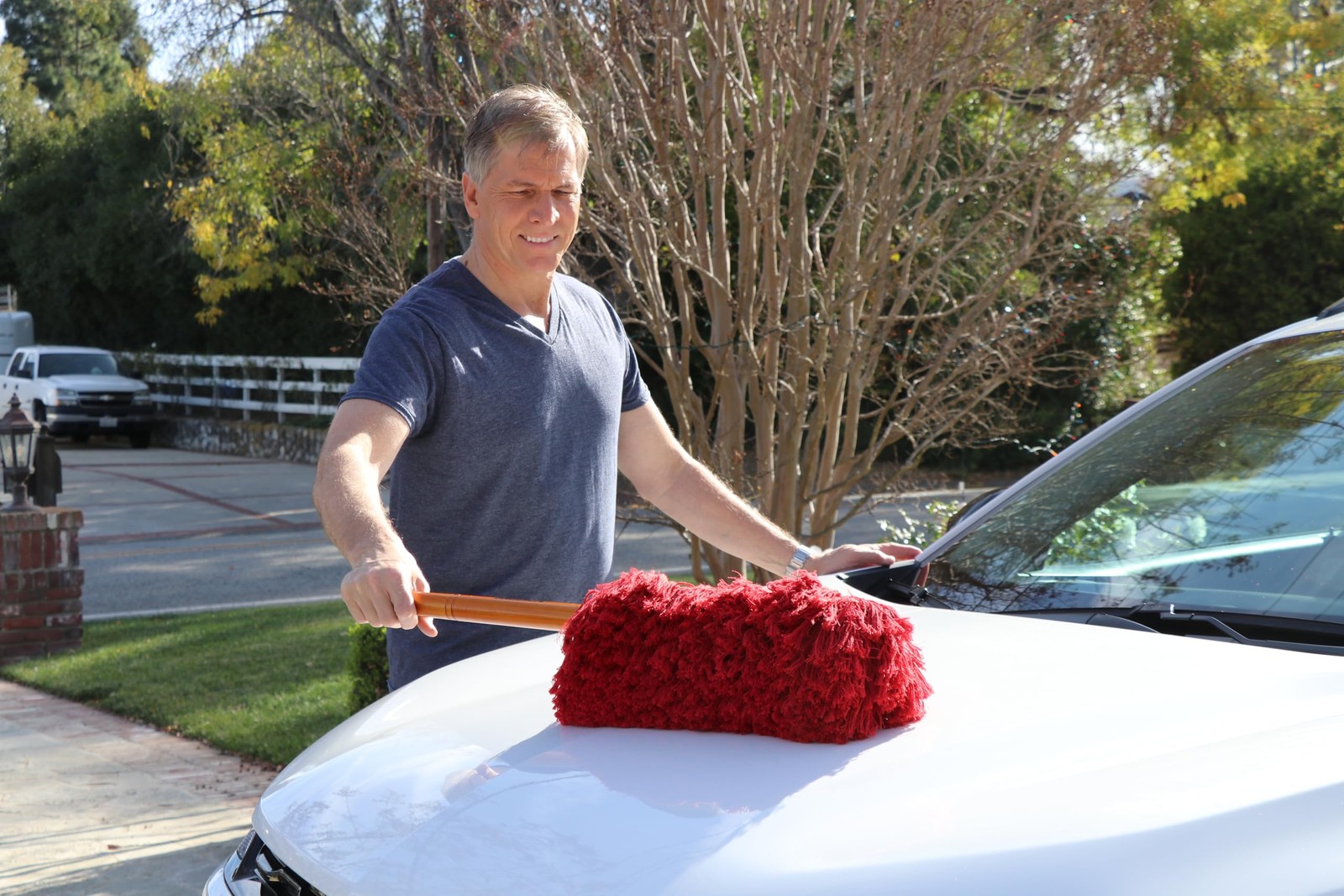 Ar Duster Super Duster Red Xlarge Truck And Suv Duster With Wood Handle 73668