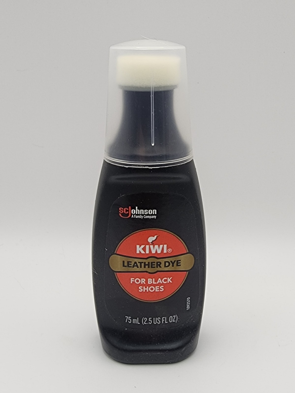 KIWI Leather Dye for Black Shoes 75ml (2.5 fl oz) Sponge Applicator SC Johnson