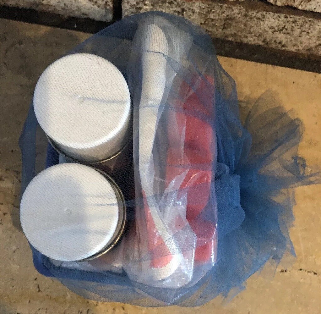 2- SILLY SOAP Spray Cans Red / Blue & 2- SPONGES By FULLER BRUSH Gift Basket
