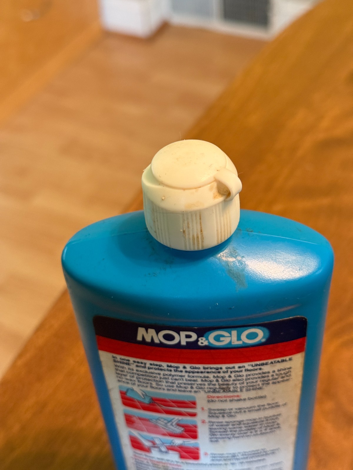 Vintage MOP & GLO Floor Shine Cleaner Movie Prop 16 oz Bottle 90% Full