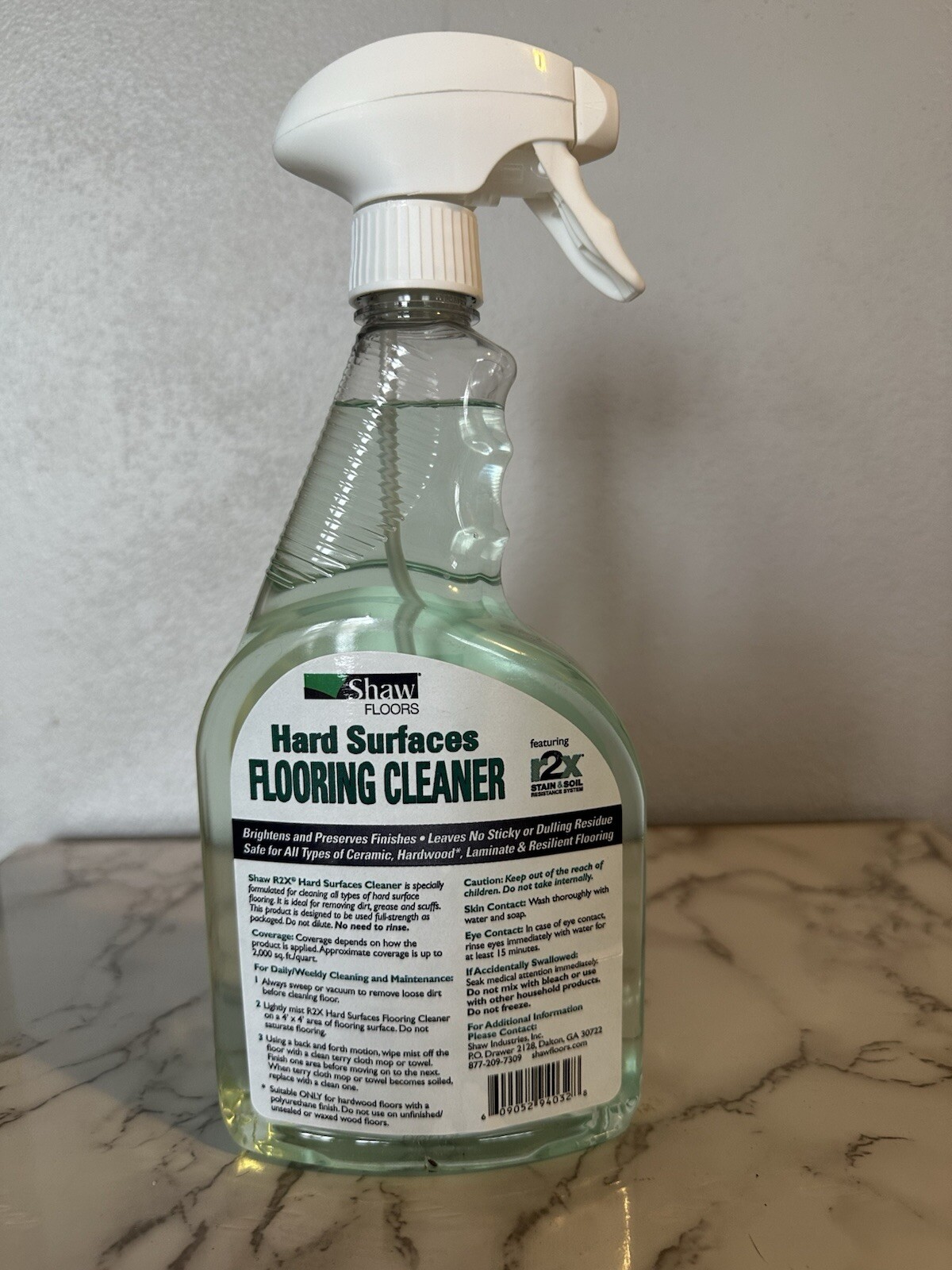 Shaw Floors Hard Surface Flooring Cleaner Spray 32 Oz. R2X.