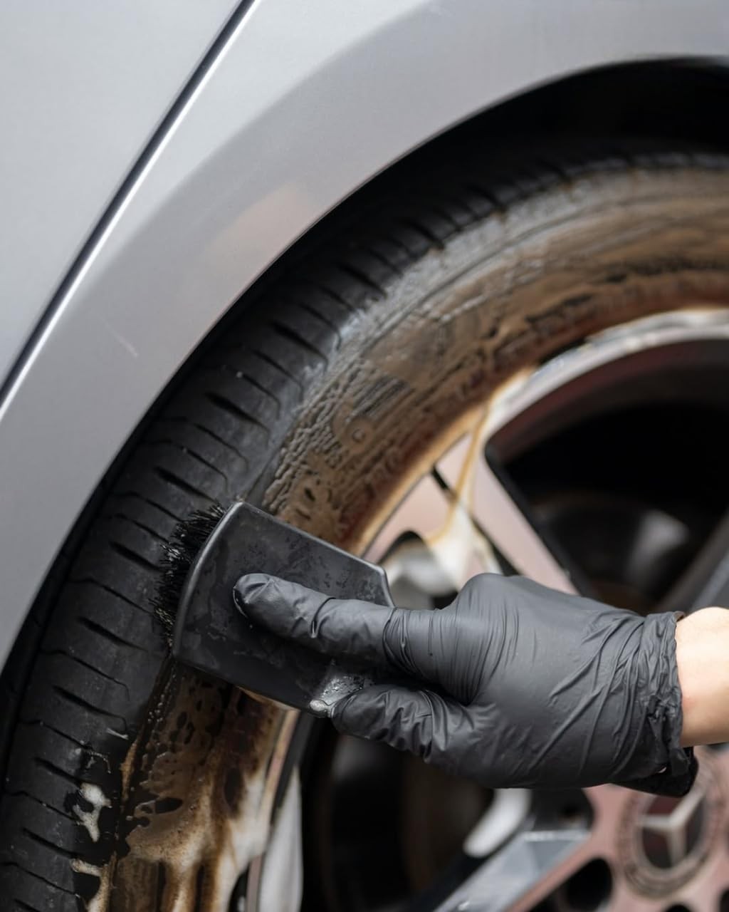 Tire & Wheel Cleaner Spray for Car Detailing 1 Liter AllinOne Solution