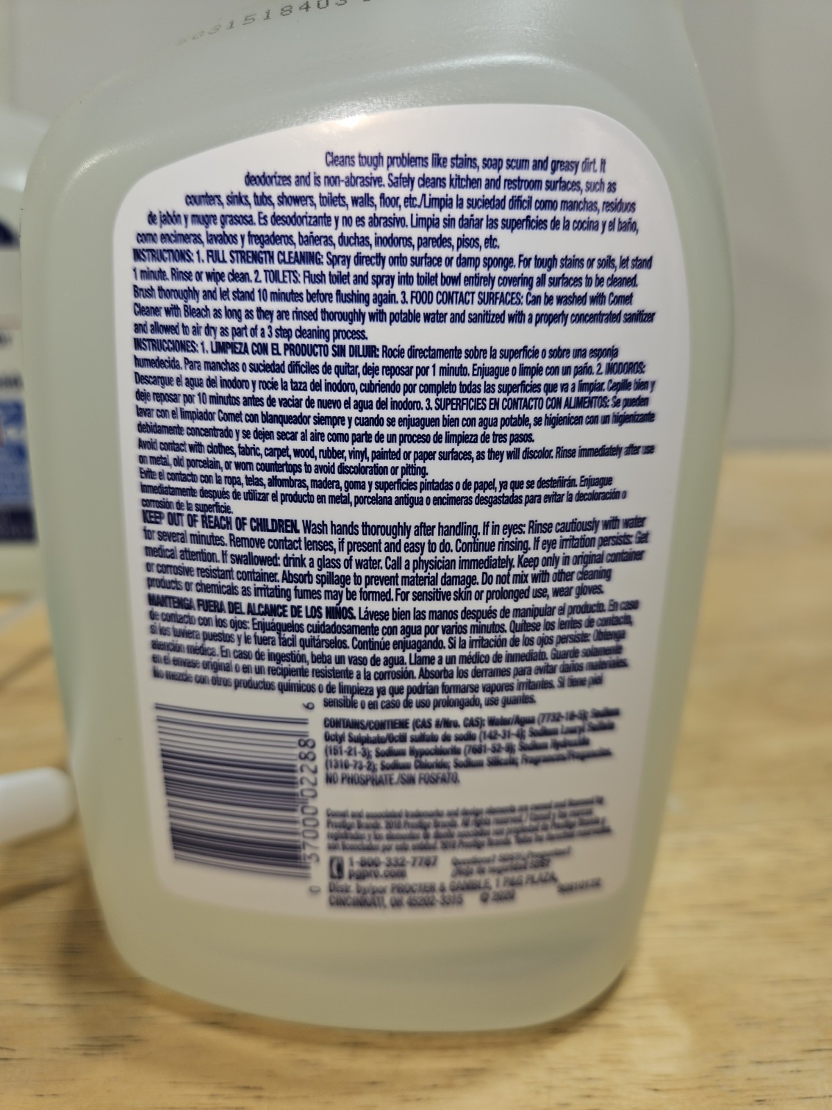 4 PACK! P&G Professional 32fl oz per bottle Comet Cleaner With Bleach