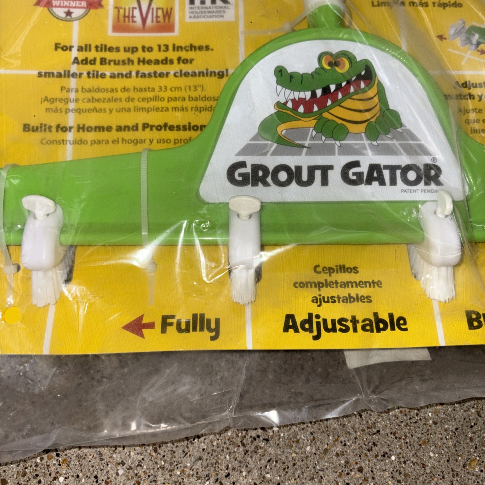NEW Grout Cleaning Brush Tub Tile Mildew 20 Extra Heads W Handle Grout Gator