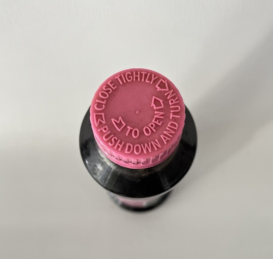 Vtg Old English Scratch Cover PINK Lid Light to Medium 8 oz FULL bottle RARE!