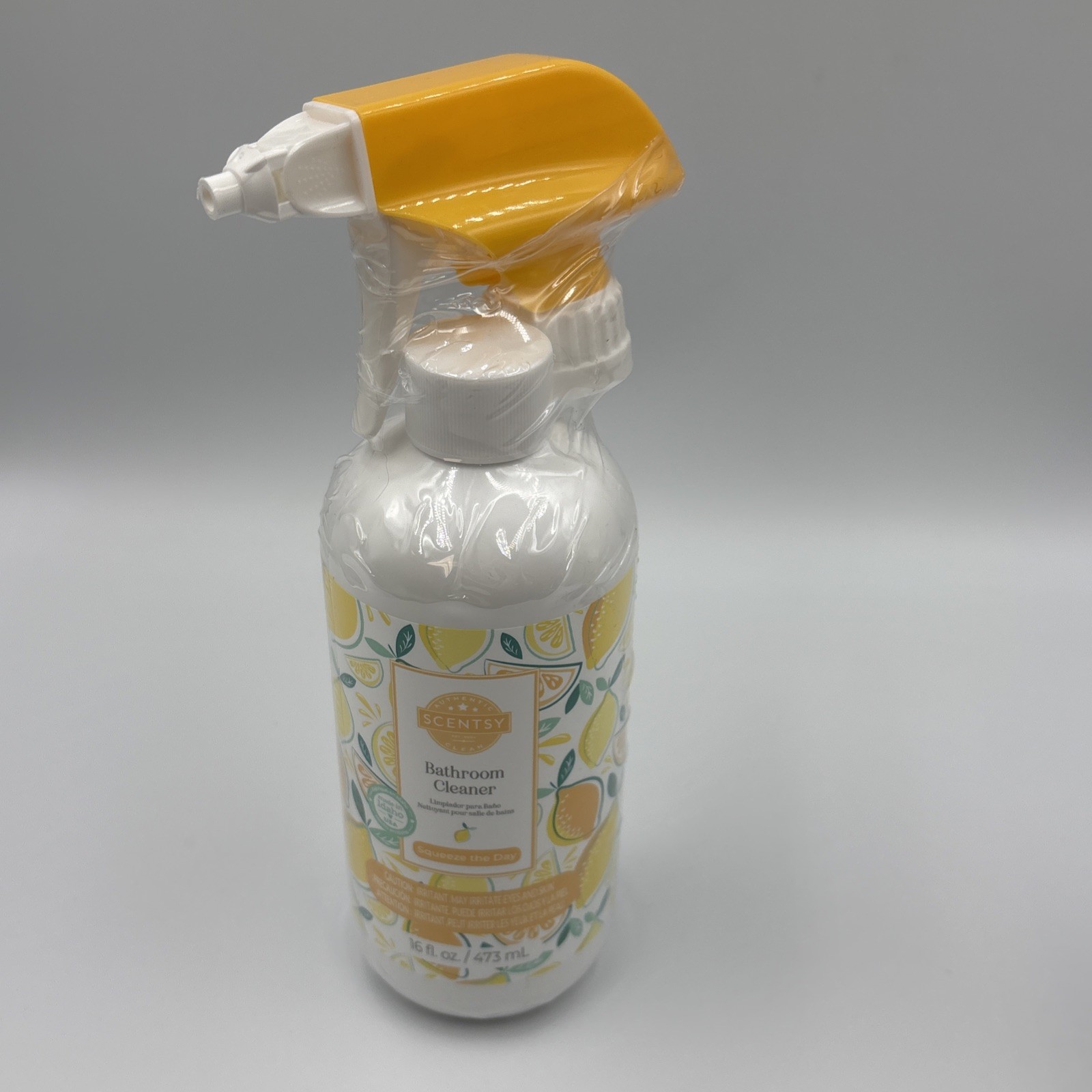 Scentsy Bathroom Cleaner & Counter Clean Squeeze The Day 16 fl oz. Spray Bottle