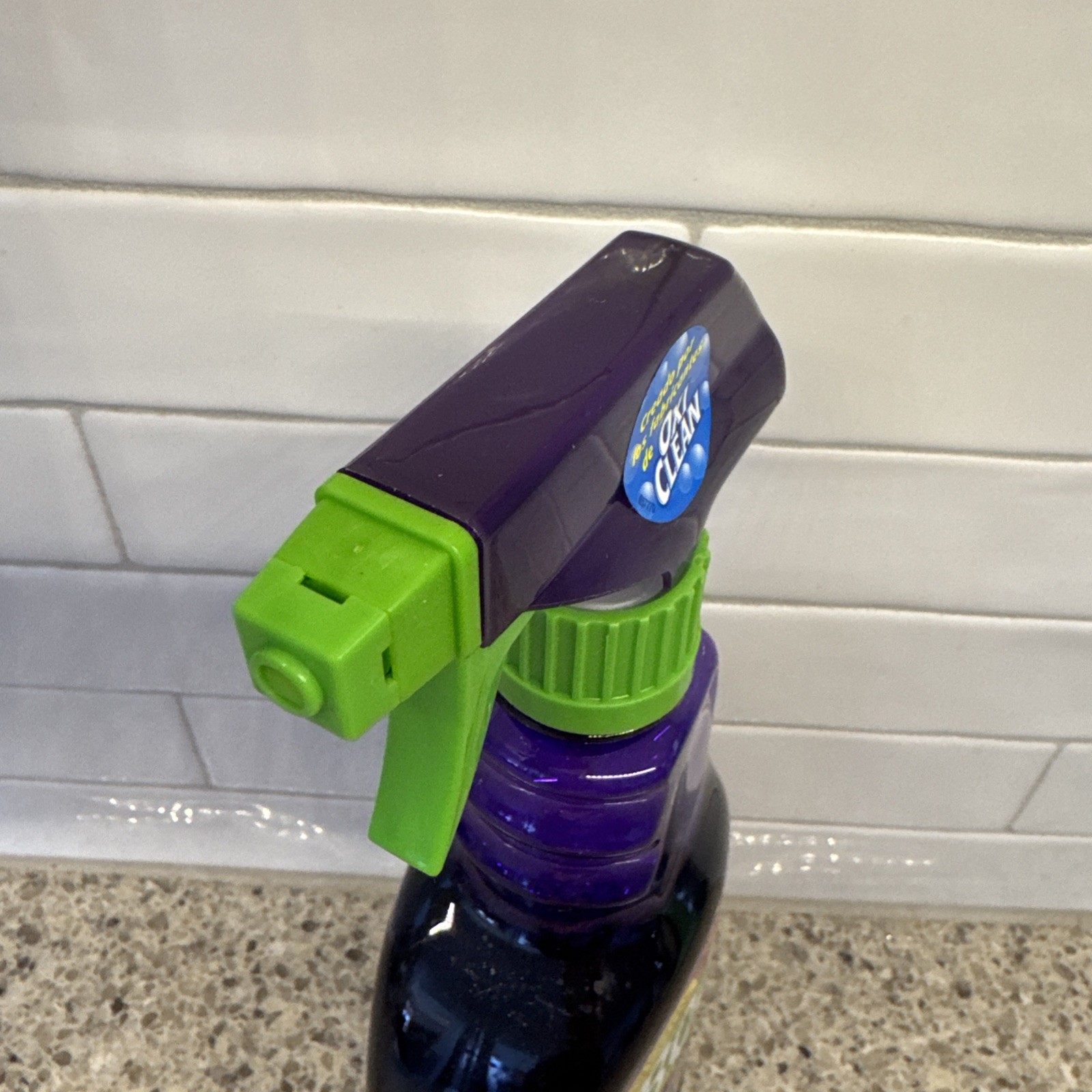 Kaboom Spray Cleaner With Oxi Clean Fresh Scent New 946 ml