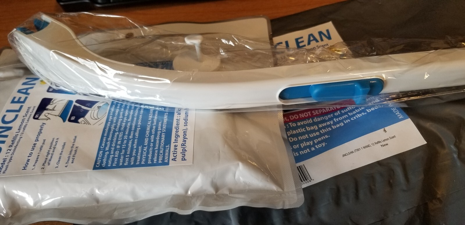 JINCLEAN TOILET CLEANER, 1 WAND, 12 REFILLS LEMON SCENT NEW (Made in Korea)