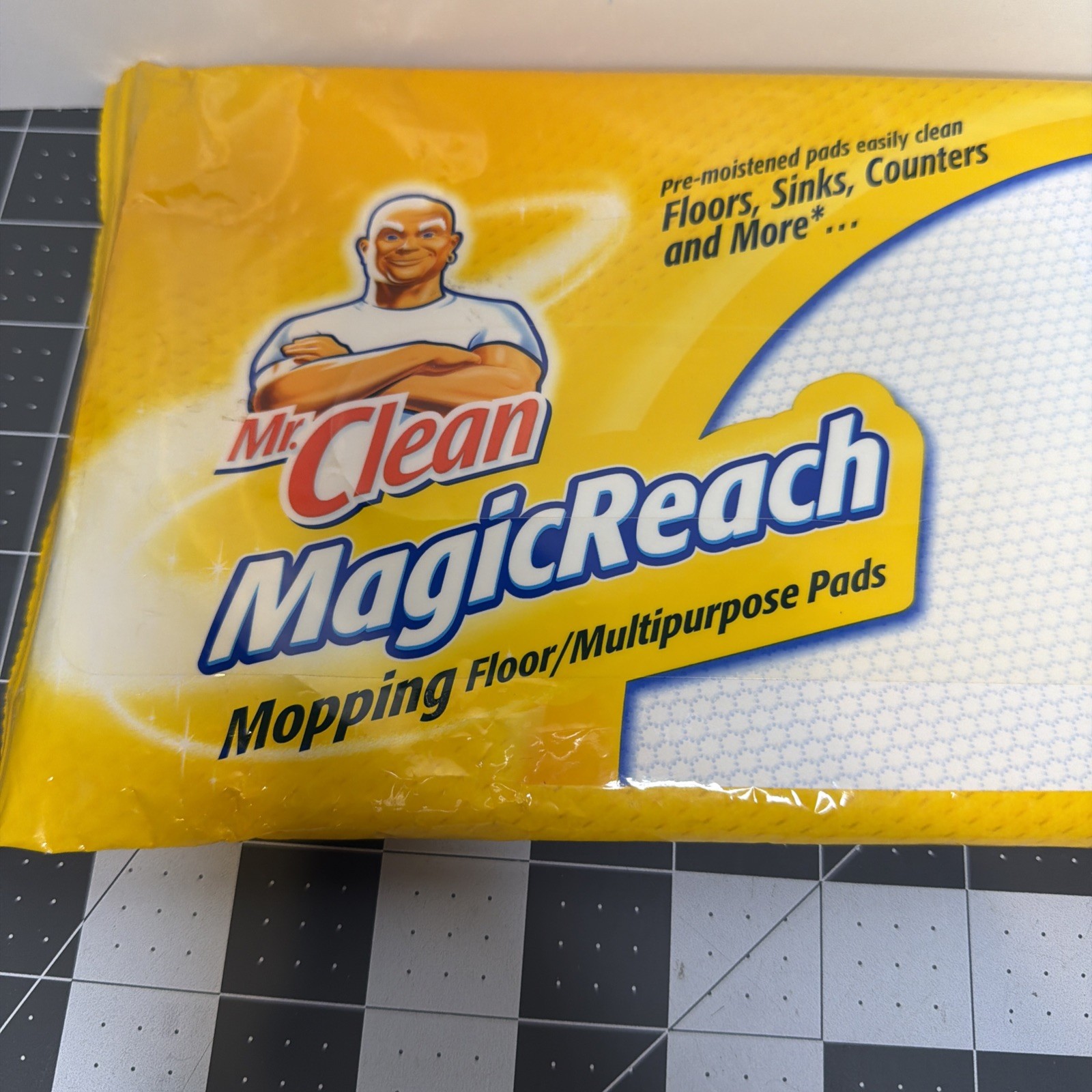 Mr. Clean MagicReach Mopping Floor Multipurpose 12 Refill Pads, Discontinued New