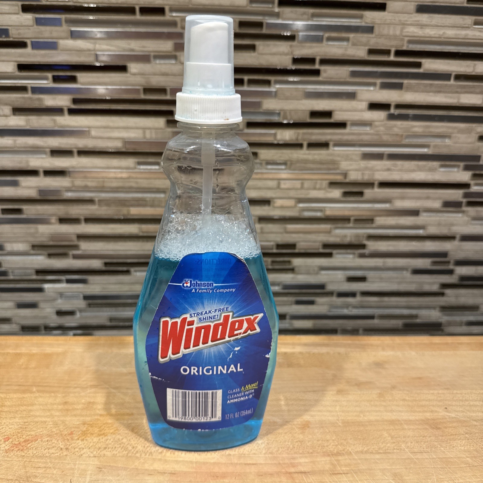 Effortless Windex Glass Cleaner, 12 fl oz – Ideal for Streak-Free Surfaces
