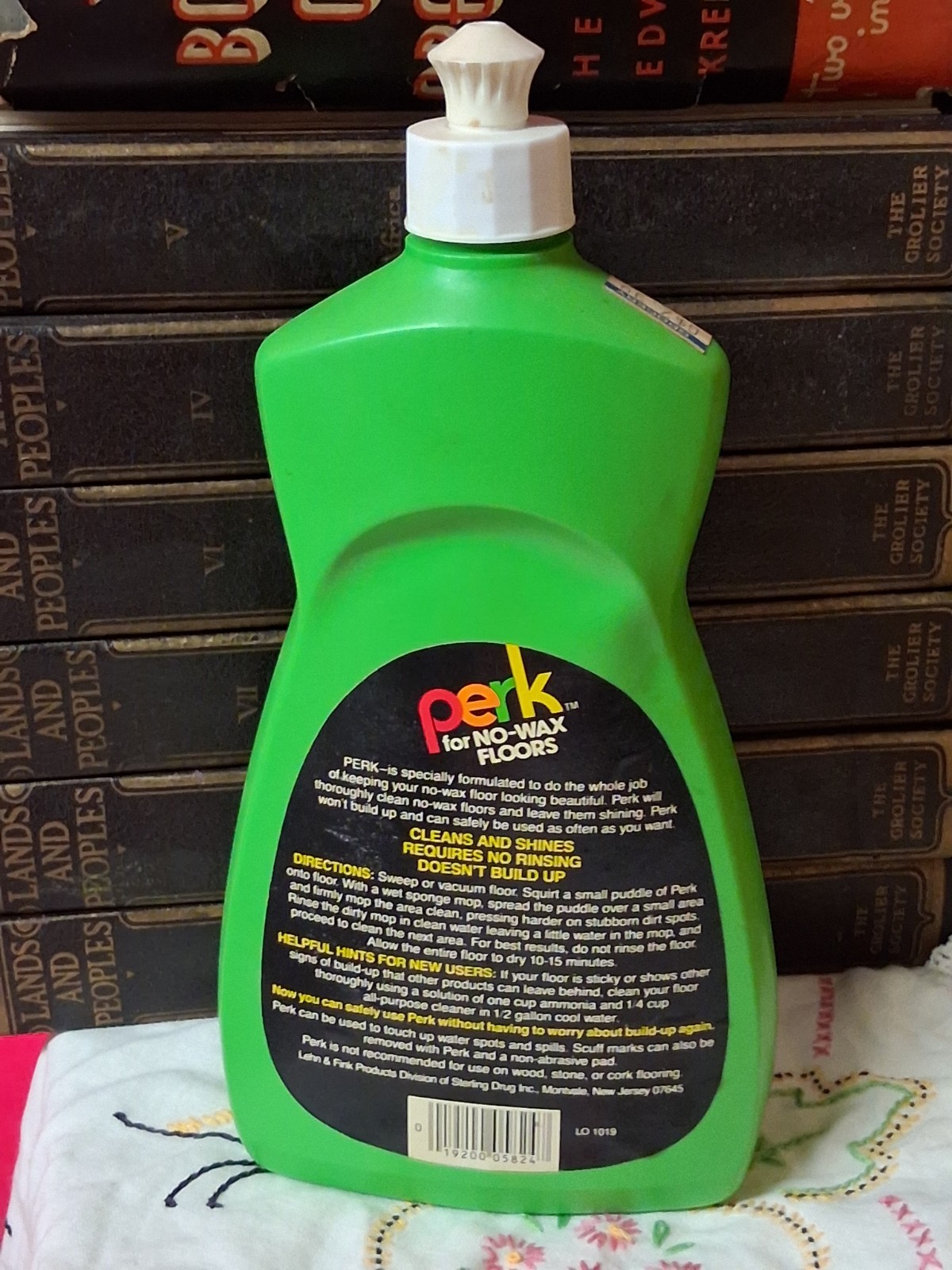 Vintage 22 oz Perk Floor No Wax Floors Cleans & Shines Linoleum Full Unopened