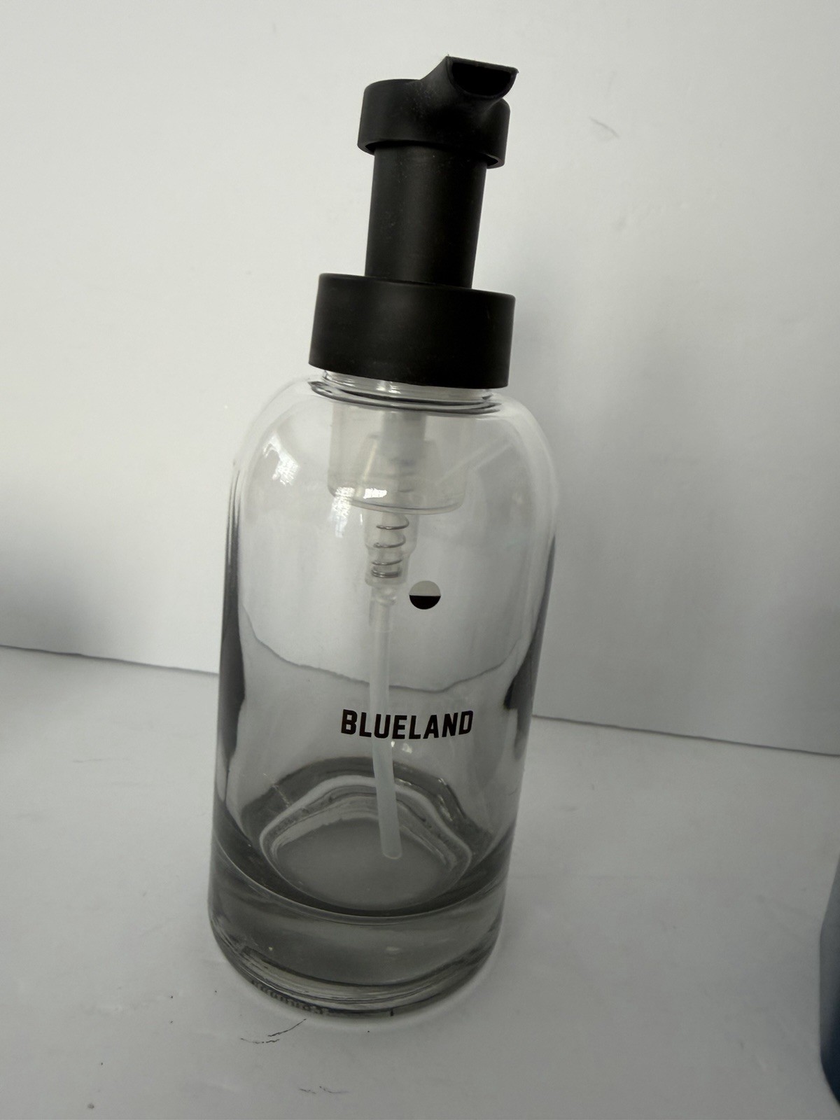 Blueland Starter Kit – Glass Pump, Toilet Cleaner, Wool Dryer Balls, Tin, Loofah