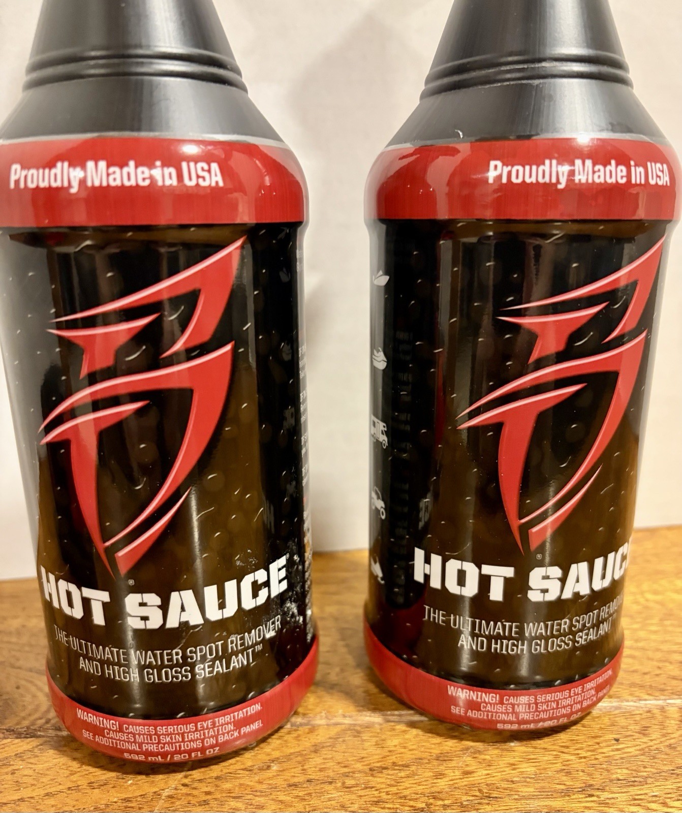 (2) Hot Sauce Premium Hard Water Spot Remover w/High-Gloss Sealants 20oz. Read!