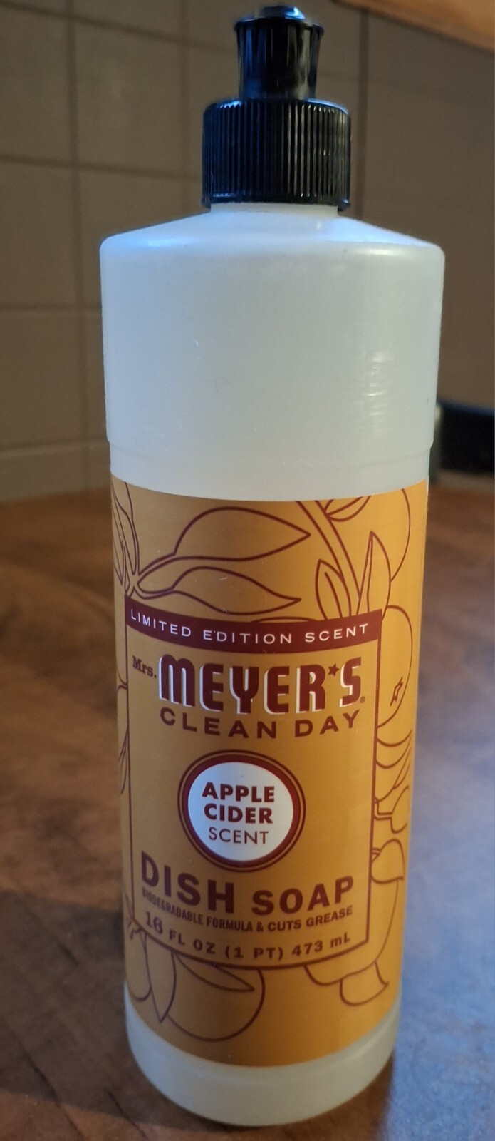 NEW, Mrs. Meyer’s Clean Day 16 Oz. Apple Cider Dish Soap 70050