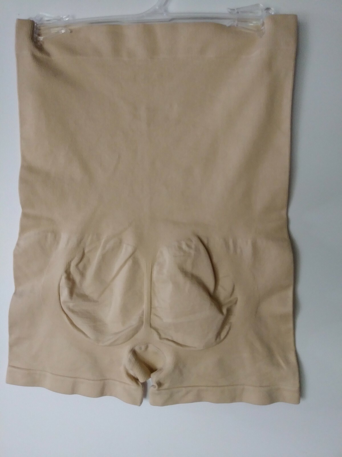 BLACK FUCHSIA HI-WAIST SEAMLESS BEIGE BRIEFER SZ M. NWOT.