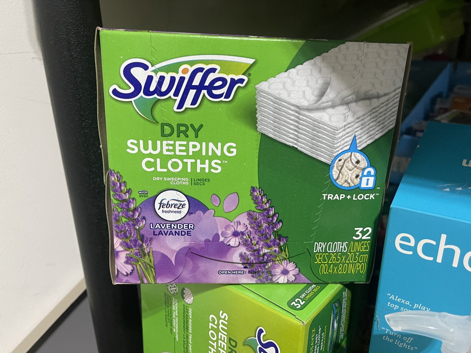 Swiffer Dry Sweeping Cloth Pad Refills, Unscented (32 Count)