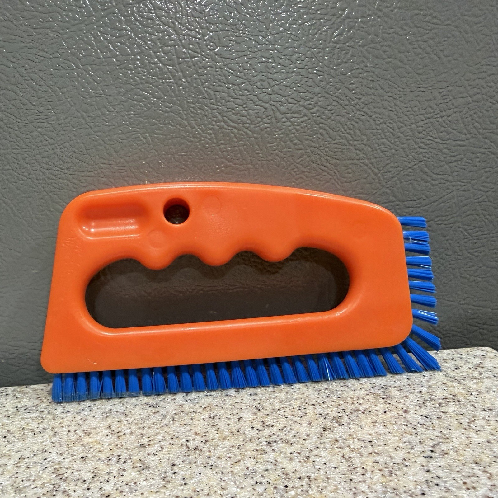 Ergonomic Orange Blue Grout Brush For Easy Cleaning In Kitchen And Bathroom EUC!
