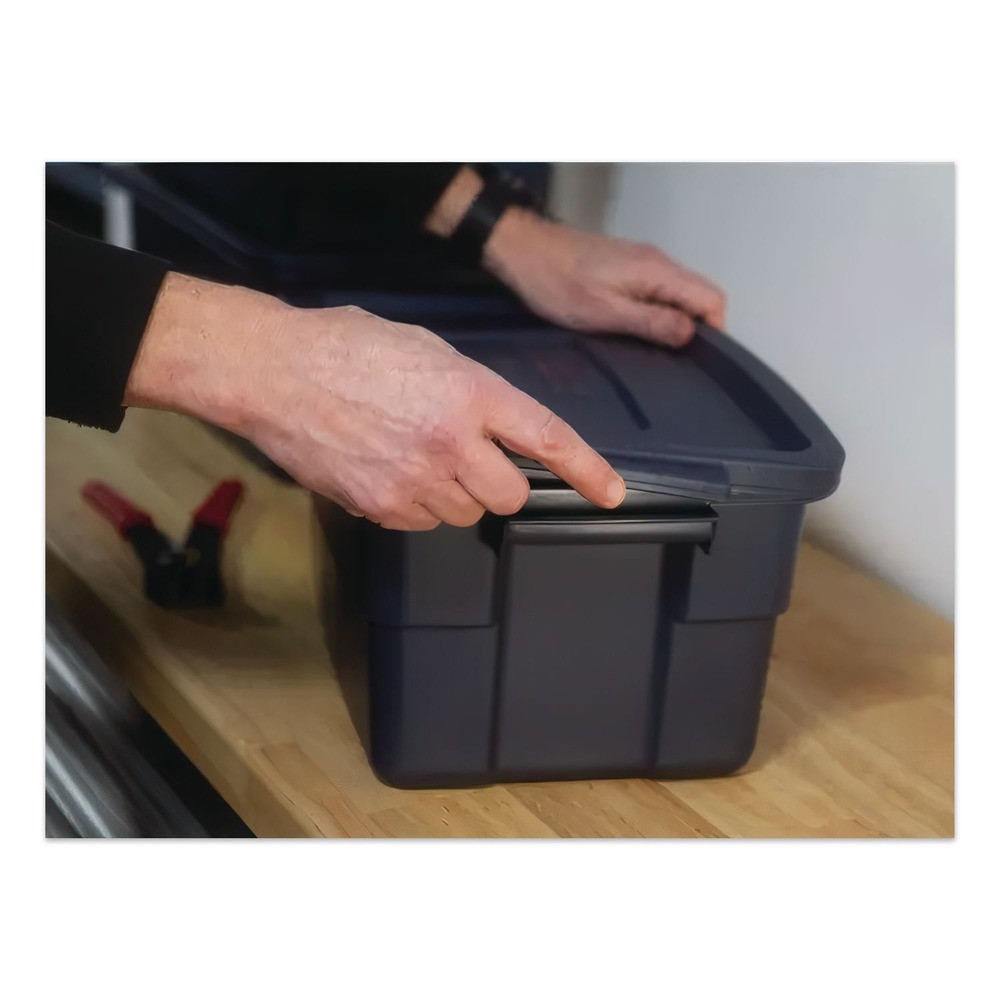 Rubbermaid RMRT030003 3 Gallon Roughneck Storage Box – Dark Indigo Metallic New