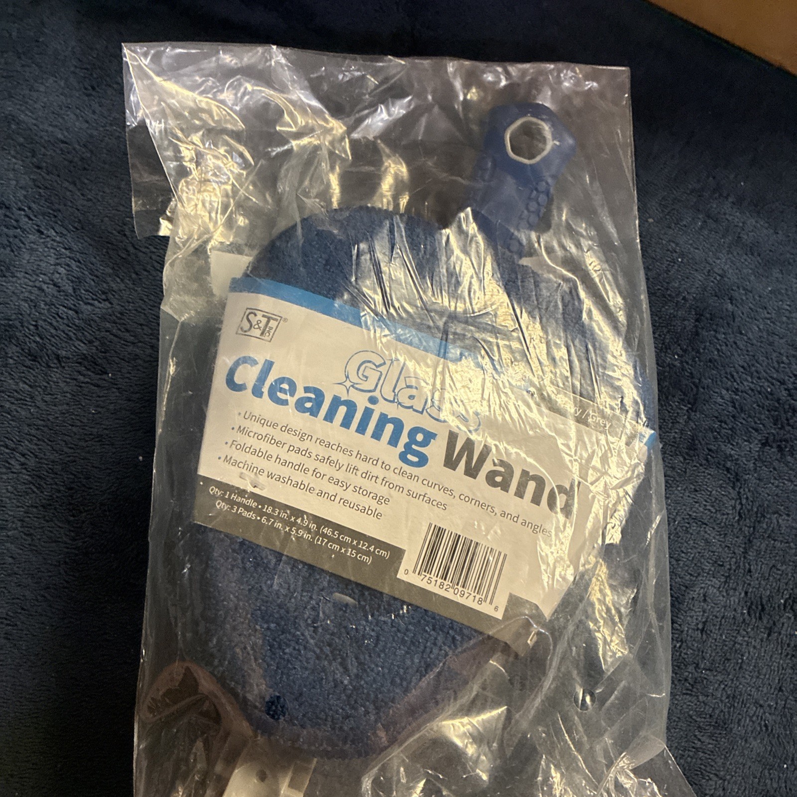 S & T Inc. Glass cleaning wand Set Includes Wand And Three Pads.