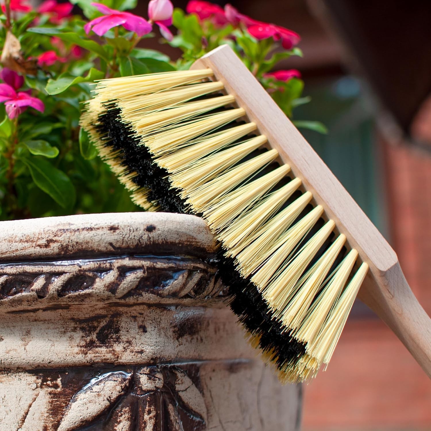 Flexible and Reliable 14.2” Dusting Brush – Ideal for Home and Professional Use