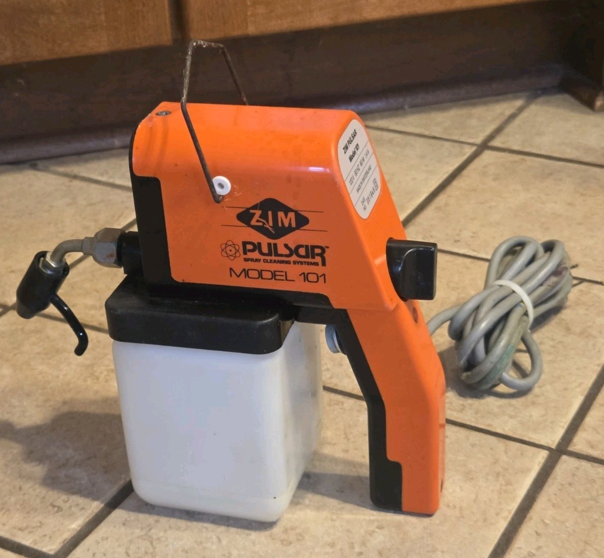 ZIM PULSAR MODEL 101 Electric Textile Spot Cleaning Spray Gun 110V – Estate Find