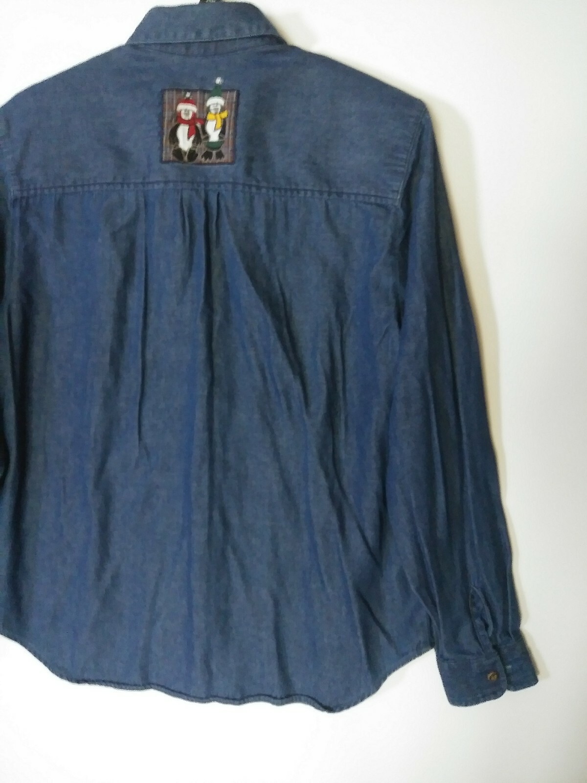 KAREN SCOTT BUTTON-DOWN DENIM SHIRT CHRISTMAS PATCHES APPLIQUE SIZE MEDIUM USED