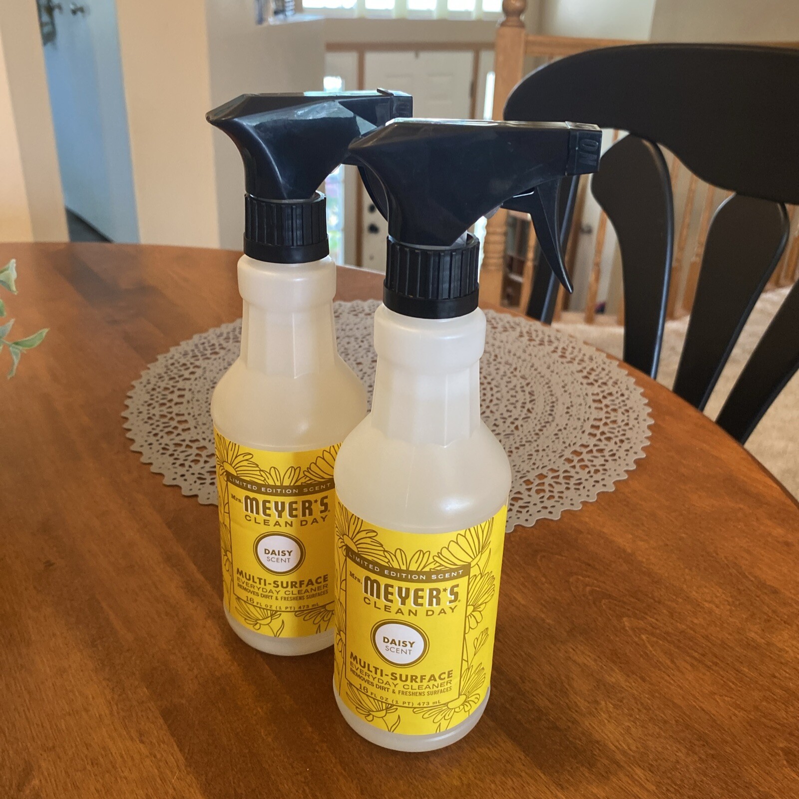 Mrs. Meyer’s Clean Day Multi-Surface Limited Edition Daisy Scent 16oz Lot Of 2