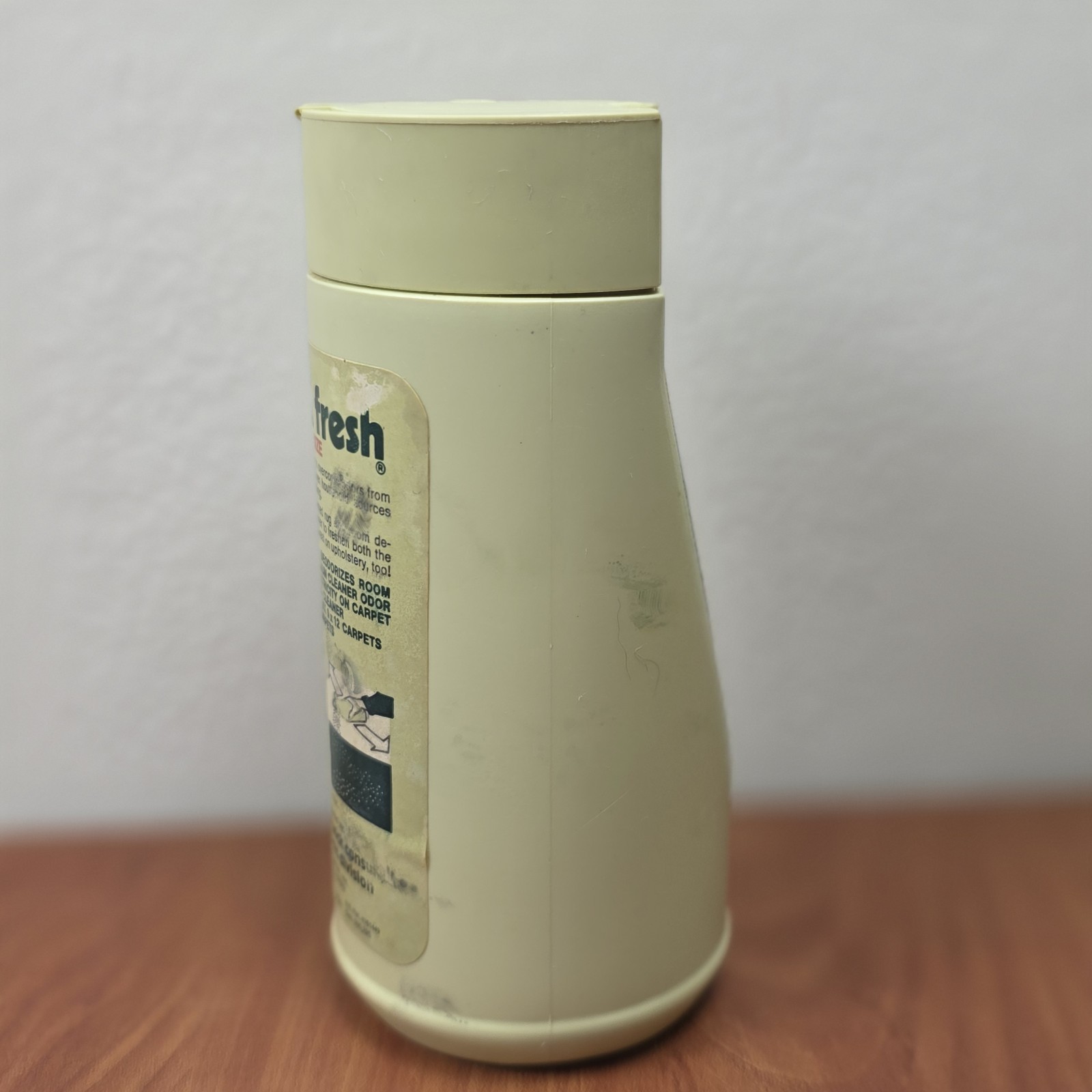 Vintage 1980s Airwick Carpet Fresh Rug & Room Deodorizer. Use With Vacuum. 9oz
