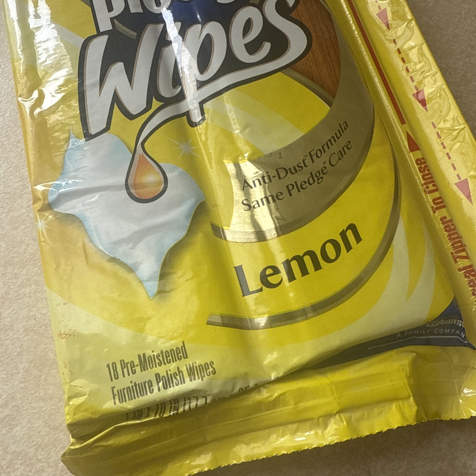 Pledge Expert Care Wood Wipes Shines And Protects Lemon Also Leather